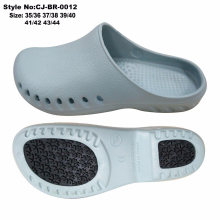 Custom Logo Men EVA Hospital Nurse Dutch Clog with Holey Sole